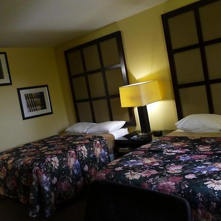 Relax Inn Watertown Luaran gambar