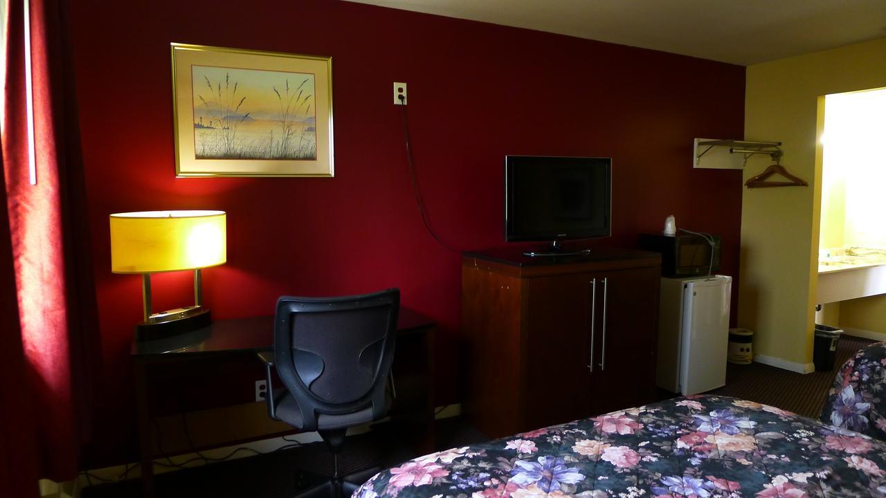 Relax Inn Watertown Luaran gambar