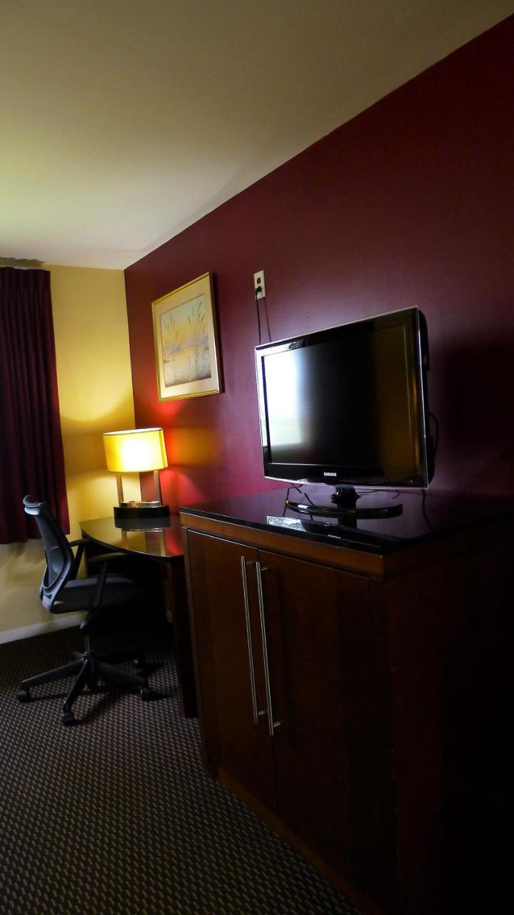 Relax Inn Watertown Luaran gambar